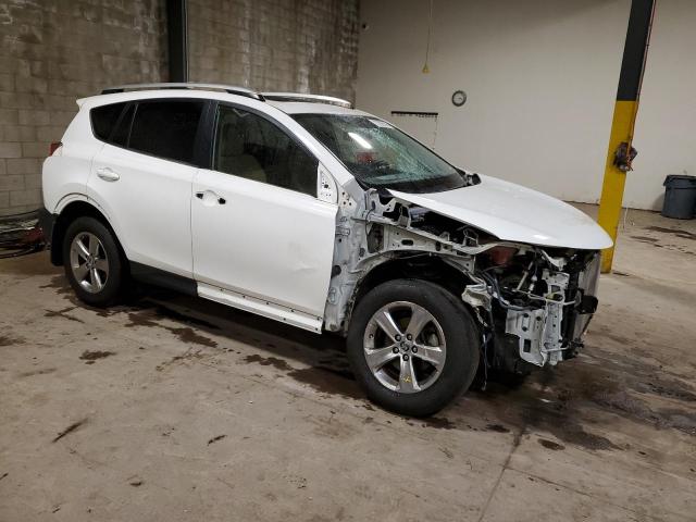 Photo 3 VIN: JTMWFREV8FJ038502 - TOYOTA RAV4 XLE 