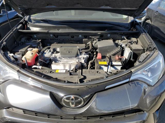 Photo 10 VIN: JTMWFREV8HD102748 - TOYOTA RAV4 XLE 