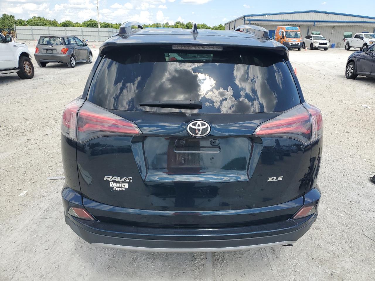 Photo 5 VIN: JTMWFREV8JD125047 - TOYOTA RAV 4 