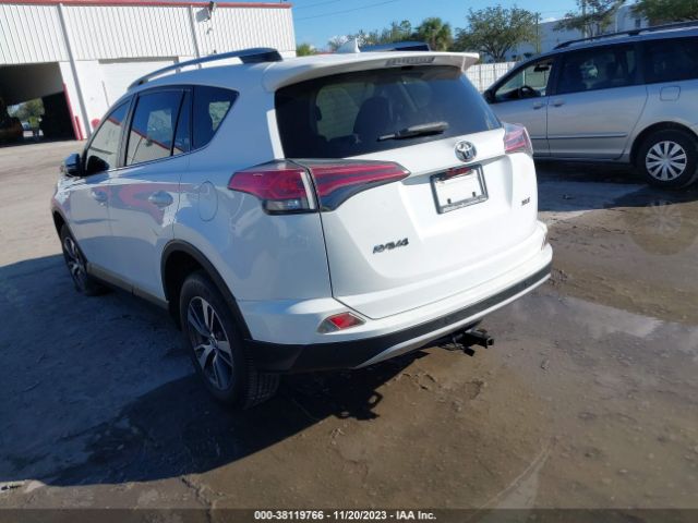 Photo 2 VIN: JTMWFREV8JJ157496 - TOYOTA RAV4 