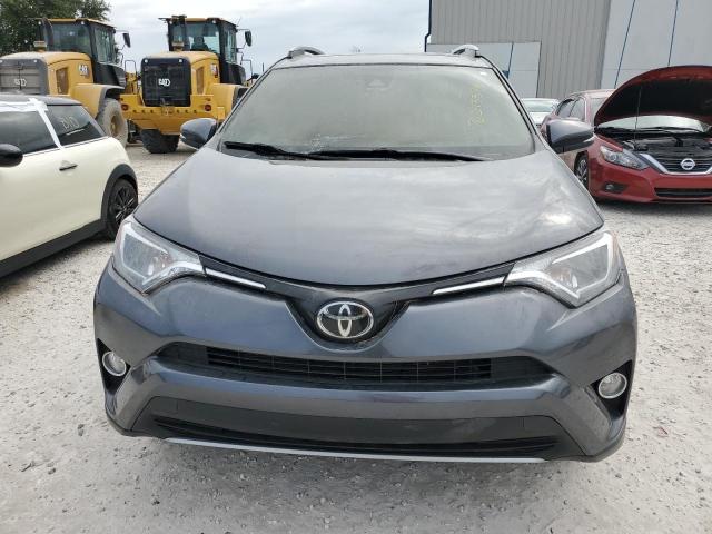 Photo 4 VIN: JTMWFREV9HD095003 - TOYOTA RAV4 XLE 