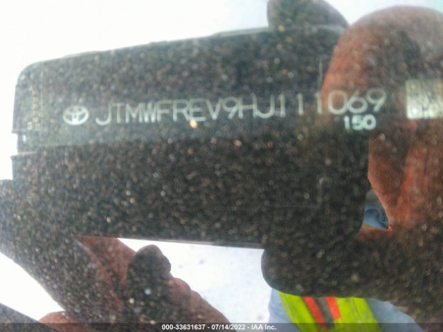 Photo 8 VIN: JTMWFREV9HJ111069 - TOYOTA RAV4 