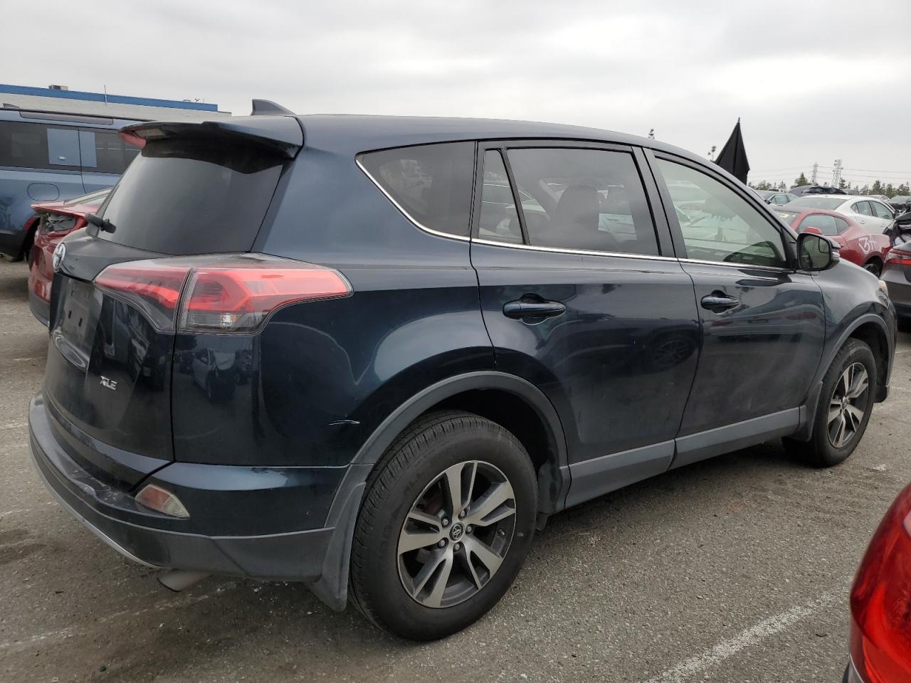 Photo 2 VIN: JTMWFREV9HJ140698 - TOYOTA RAV 4 