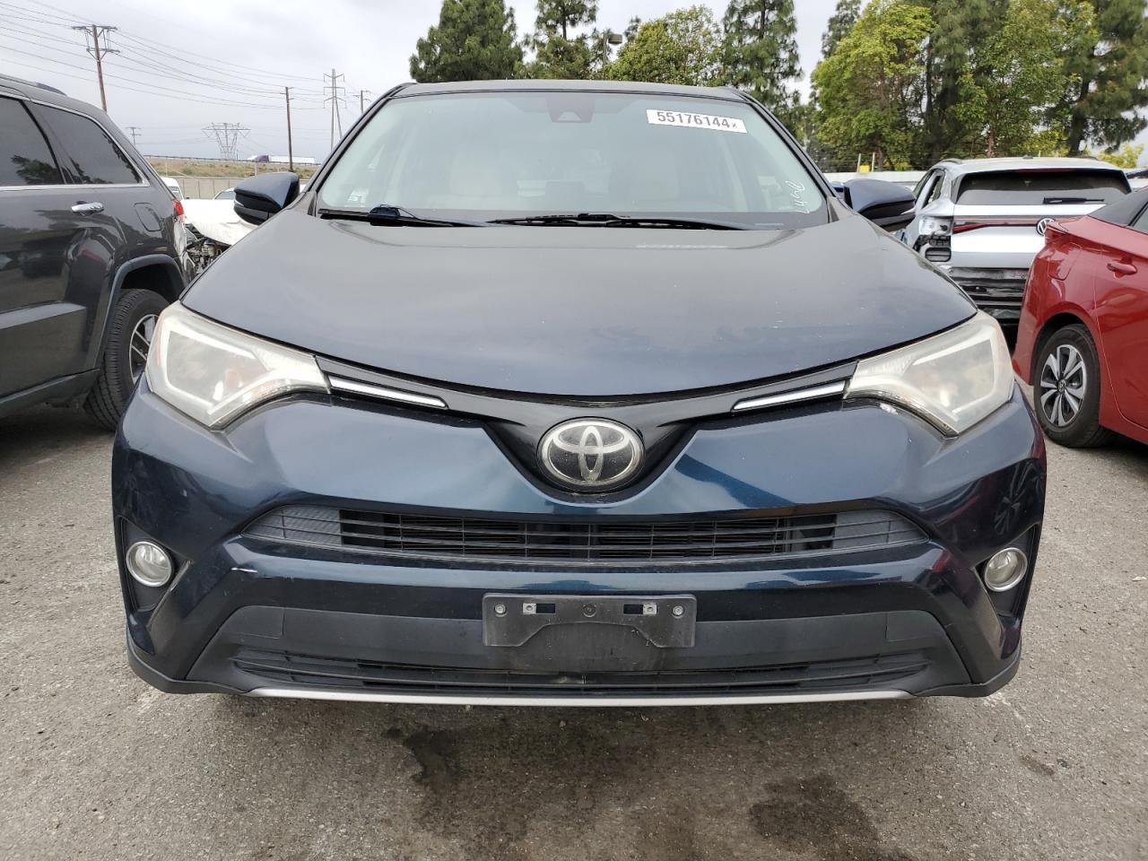 Photo 4 VIN: JTMWFREV9HJ140698 - TOYOTA RAV 4 