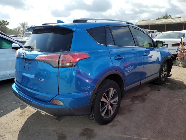 Photo 2 VIN: JTMWFREV9HJ143410 - TOYOTA RAV4 XLE 