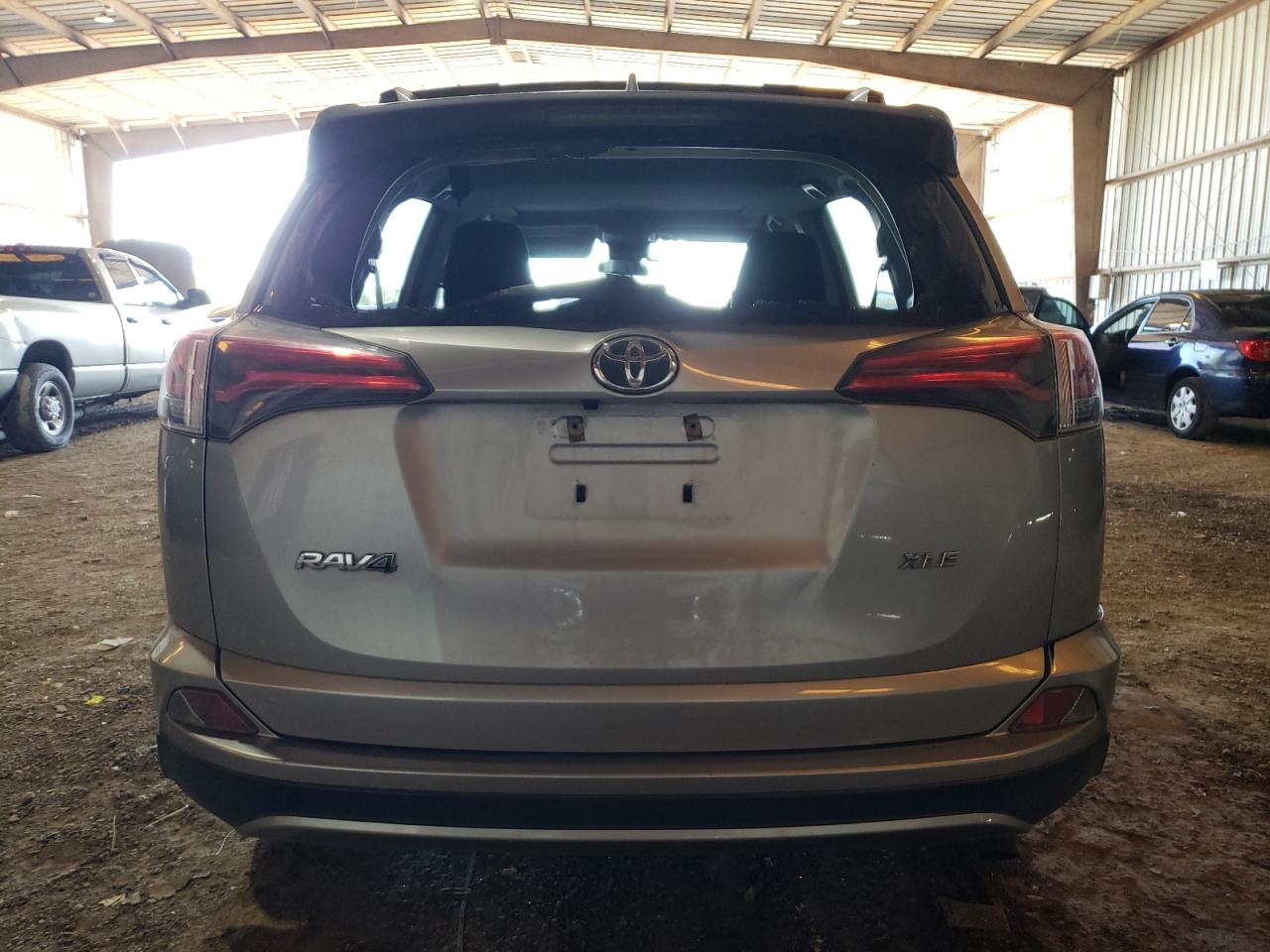 Photo 5 VIN: JTMWFREV9JJ165364 - TOYOTA RAV 4 