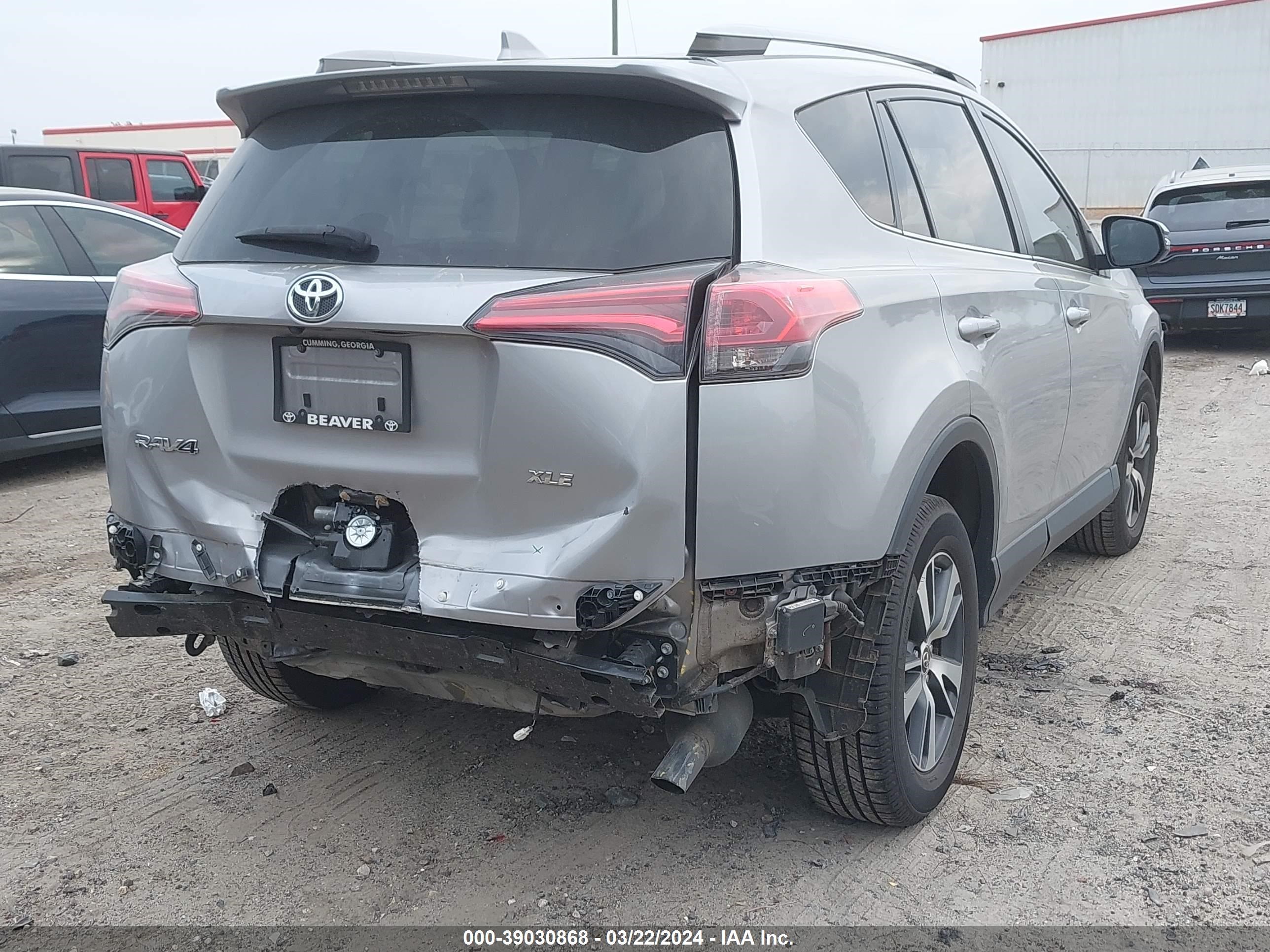 Photo 5 VIN: JTMWFREV9JJ201716 - TOYOTA RAV 4 