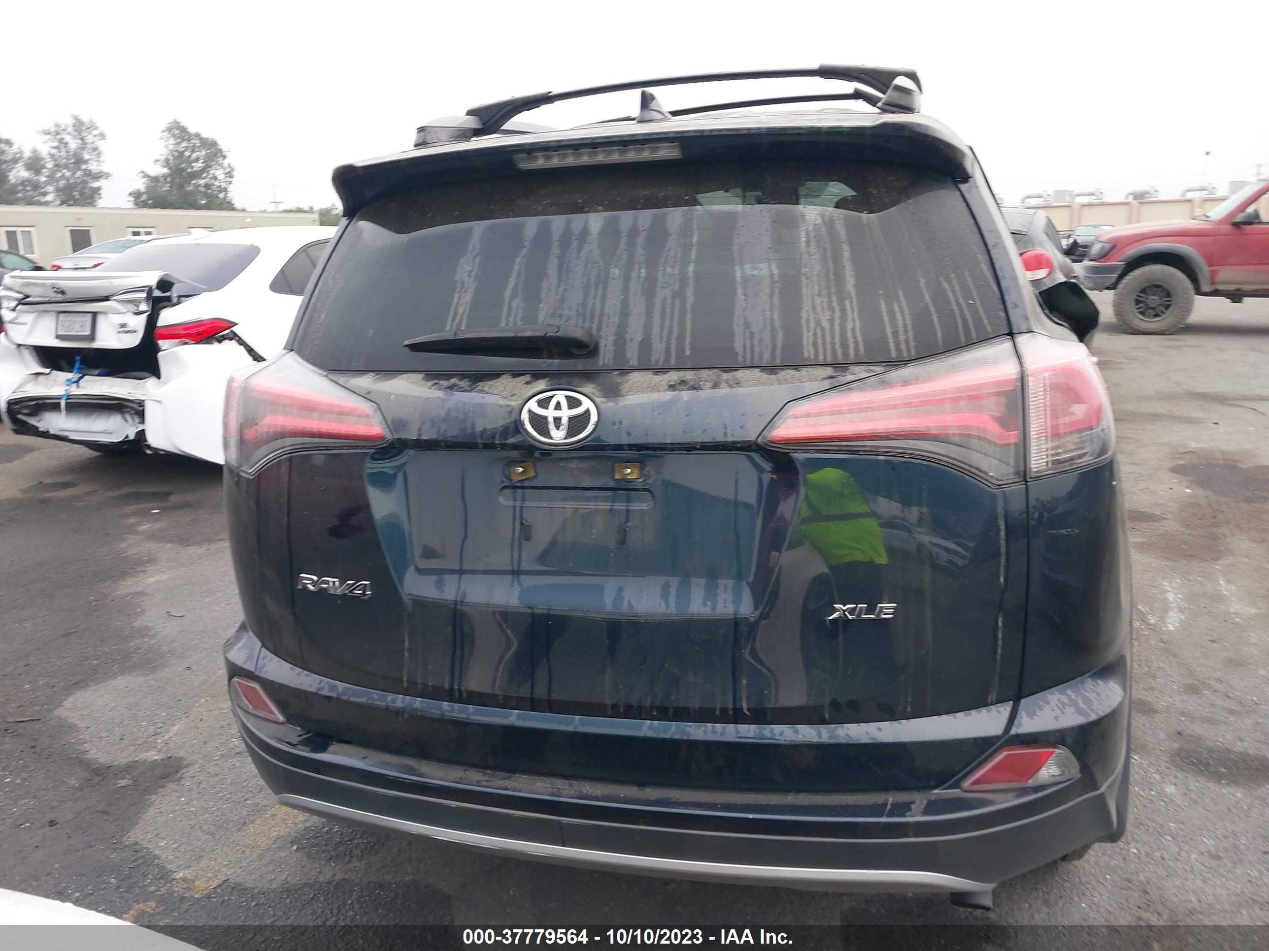 Photo 14 VIN: JTMWFREV9JJ203806 - TOYOTA RAV 4 