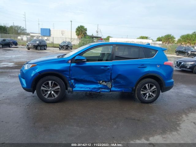 Photo 5 VIN: JTMWFREV9JJ203871 - TOYOTA RAV4 