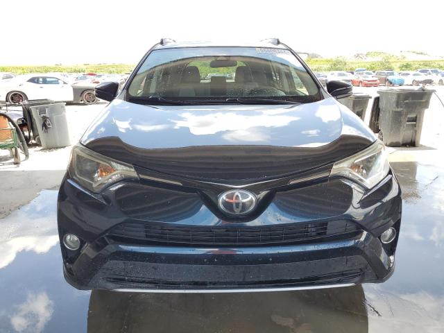 Photo 4 VIN: JTMWFREVXHD093275 - TOYOTA RAV4 XLE 