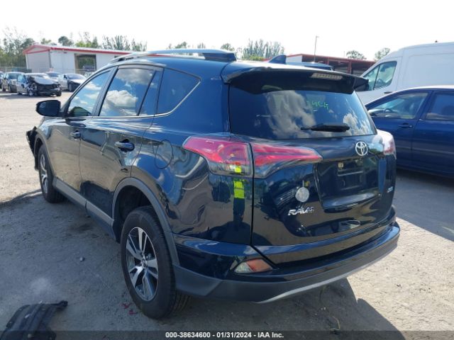 Photo 2 VIN: JTMWFREVXHJ119813 - TOYOTA RAV4 