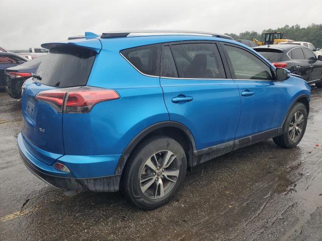 Photo 2 VIN: JTMWFREVXHJ132013 - TOYOTA RAV4 XLE 