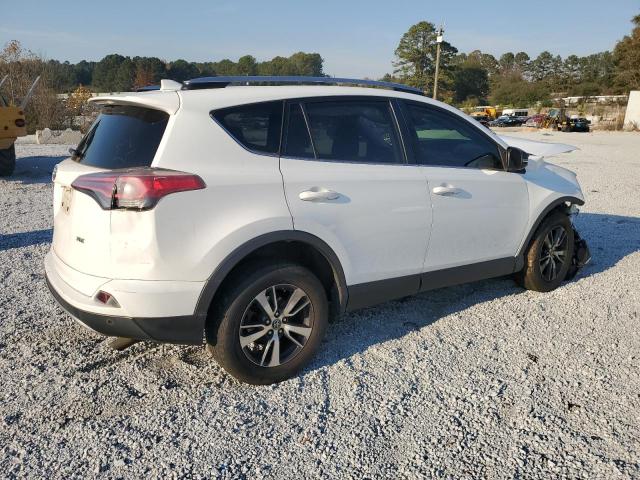 Photo 2 VIN: JTMWFREVXHJ718923 - TOYOTA RAV4 XLE 