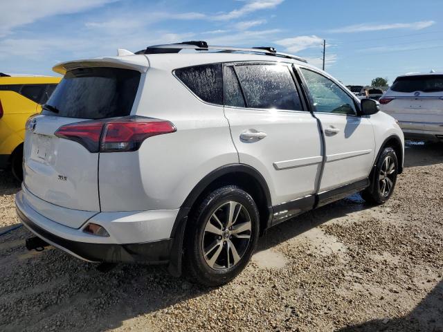 Photo 2 VIN: JTMWFREVXJJ165129 - TOYOTA RAV4 ADVEN 