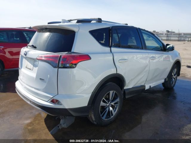 Photo 3 VIN: JTMWFREVXJJ202017 - TOYOTA RAV4 