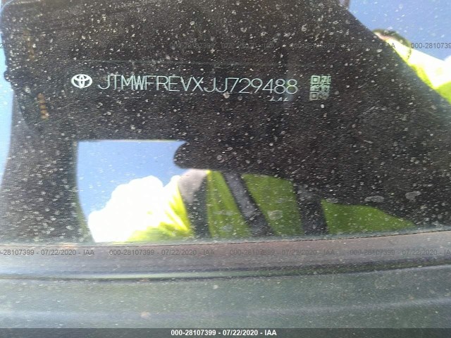 Photo 8 VIN: JTMWFREVXJJ729488 - TOYOTA RAV4 