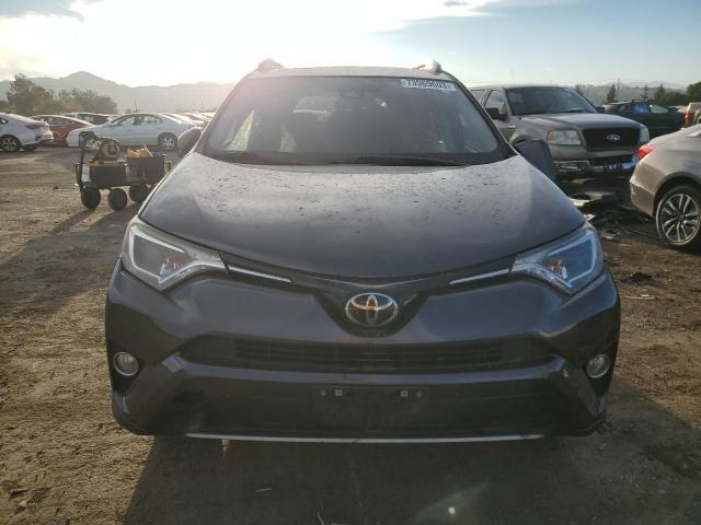 Photo 4 VIN: JTMWFREVXJJ743245 - TOYOTA RAV4 