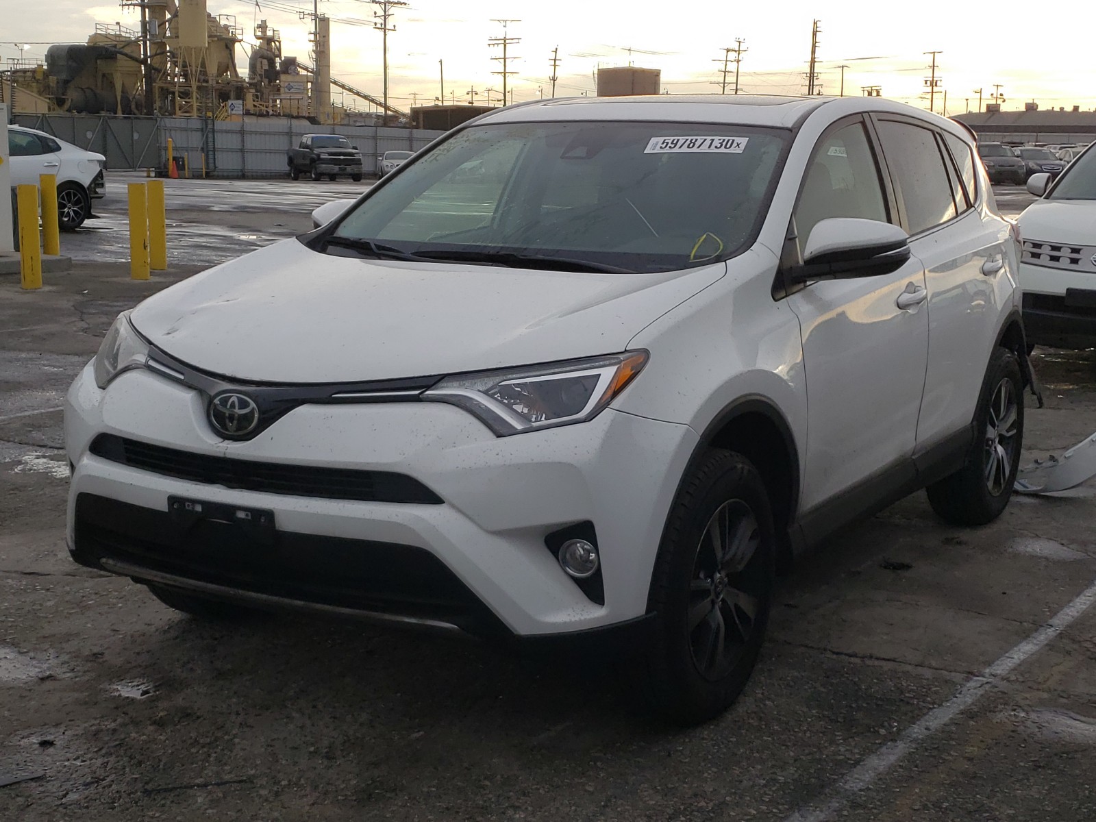 Photo 1 VIN: JTMWFREVXJJ744556 - TOYOTA RAV4 ADVEN 