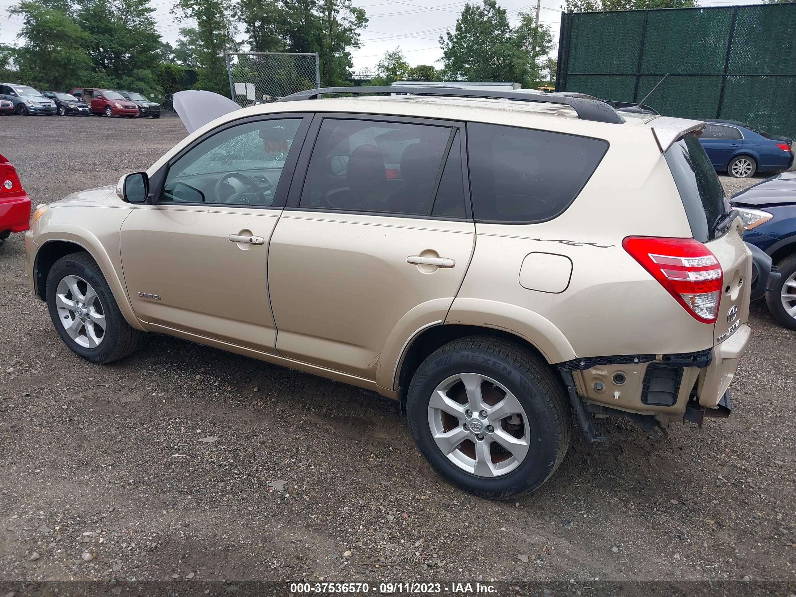 Photo 2 VIN: JTMYF4DV8A5014750 - TOYOTA RAV 4 