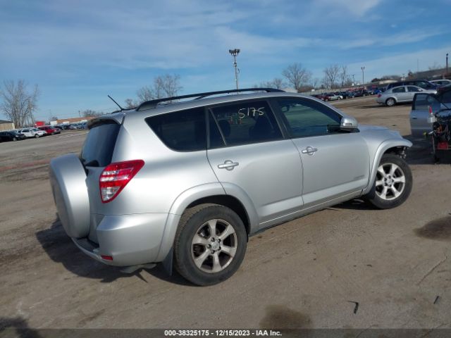 Photo 3 VIN: JTMYF4DV8AD024796 - TOYOTA RAV4 