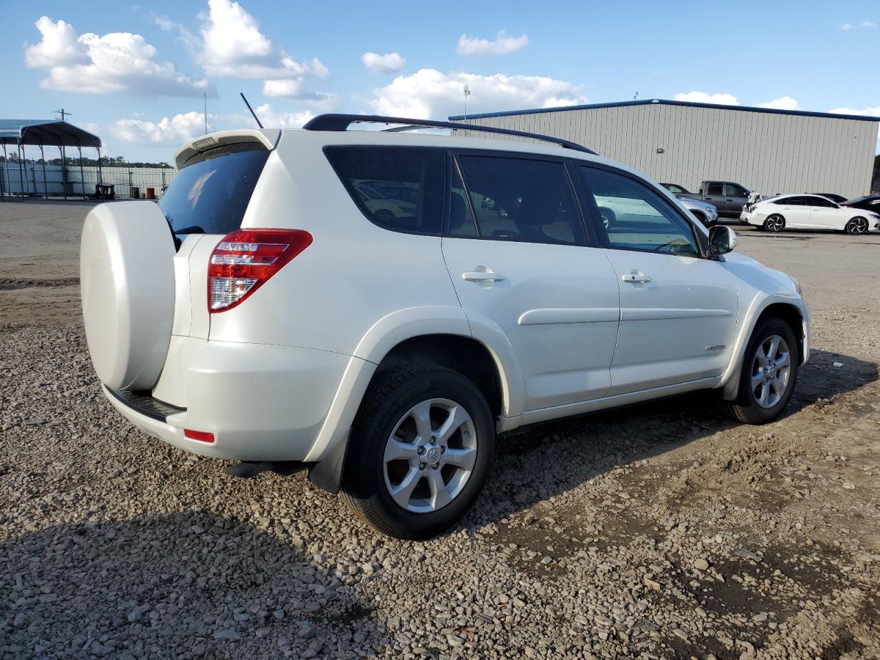 Photo 2 VIN: JTMYF4DV9B5040176 - TOYOTA RAV 4 