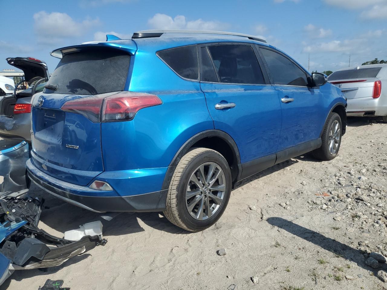 Photo 2 VIN: JTMYFREV0JJ726317 - TOYOTA RAV 4 