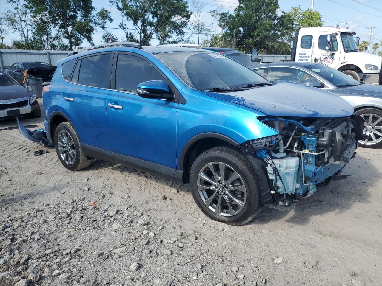 Photo 3 VIN: JTMYFREV0JJ726317 - TOYOTA RAV 4 