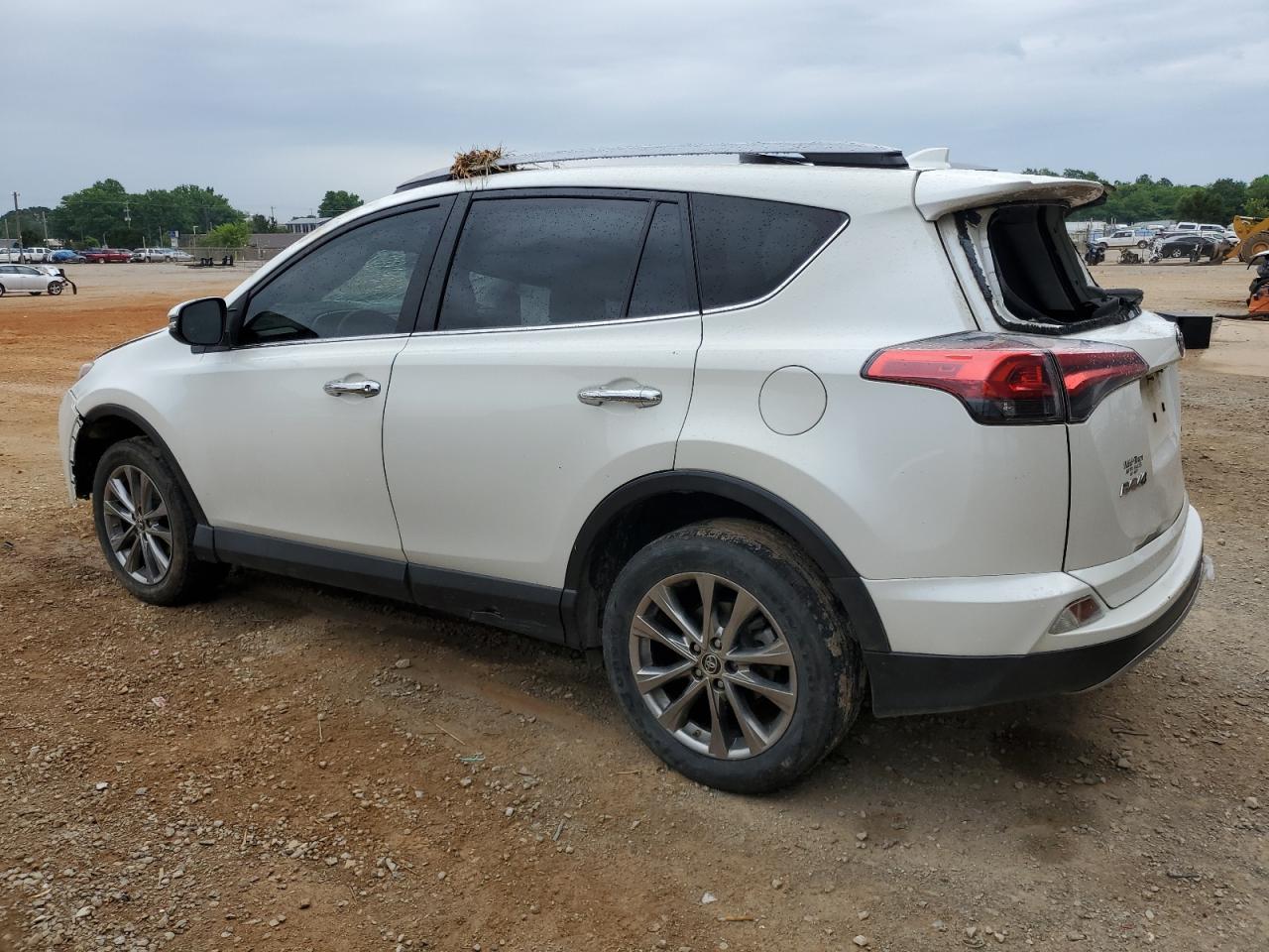 Photo 1 VIN: JTMYFREV6HJ721620 - TOYOTA RAV 4 