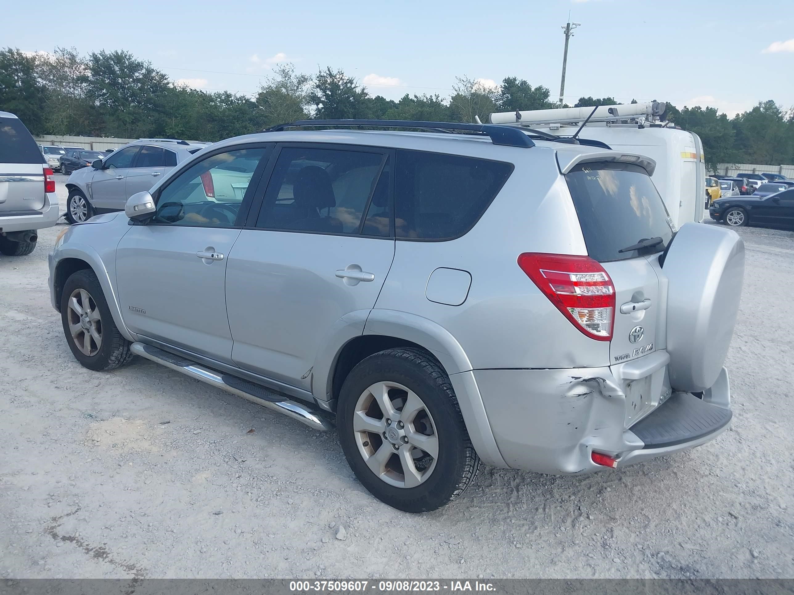 Photo 2 VIN: JTMYK4DV5AD003934 - TOYOTA RAV 4 