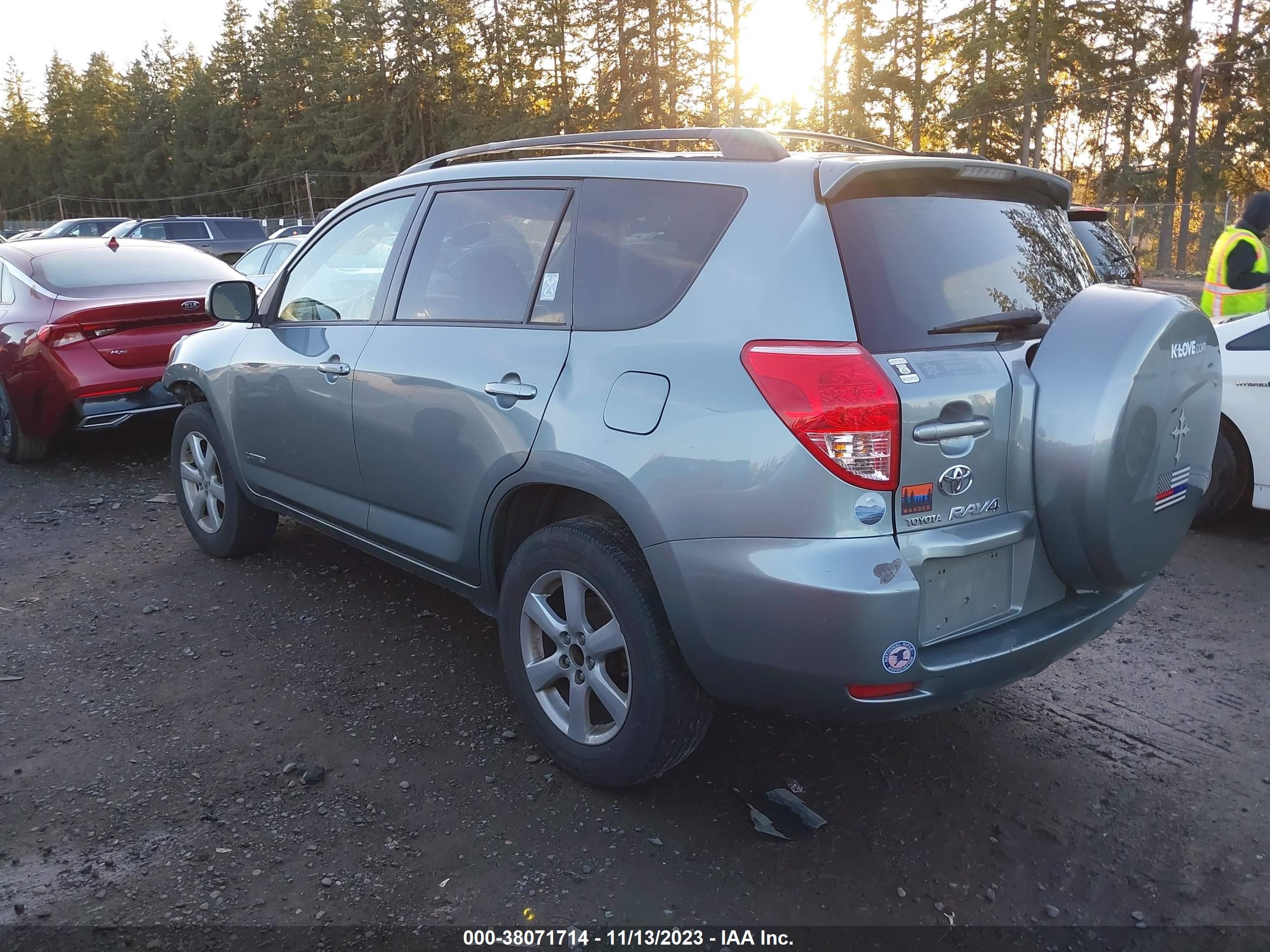 Photo 2 VIN: JTMZD31VX86080715 - TOYOTA RAV 4 