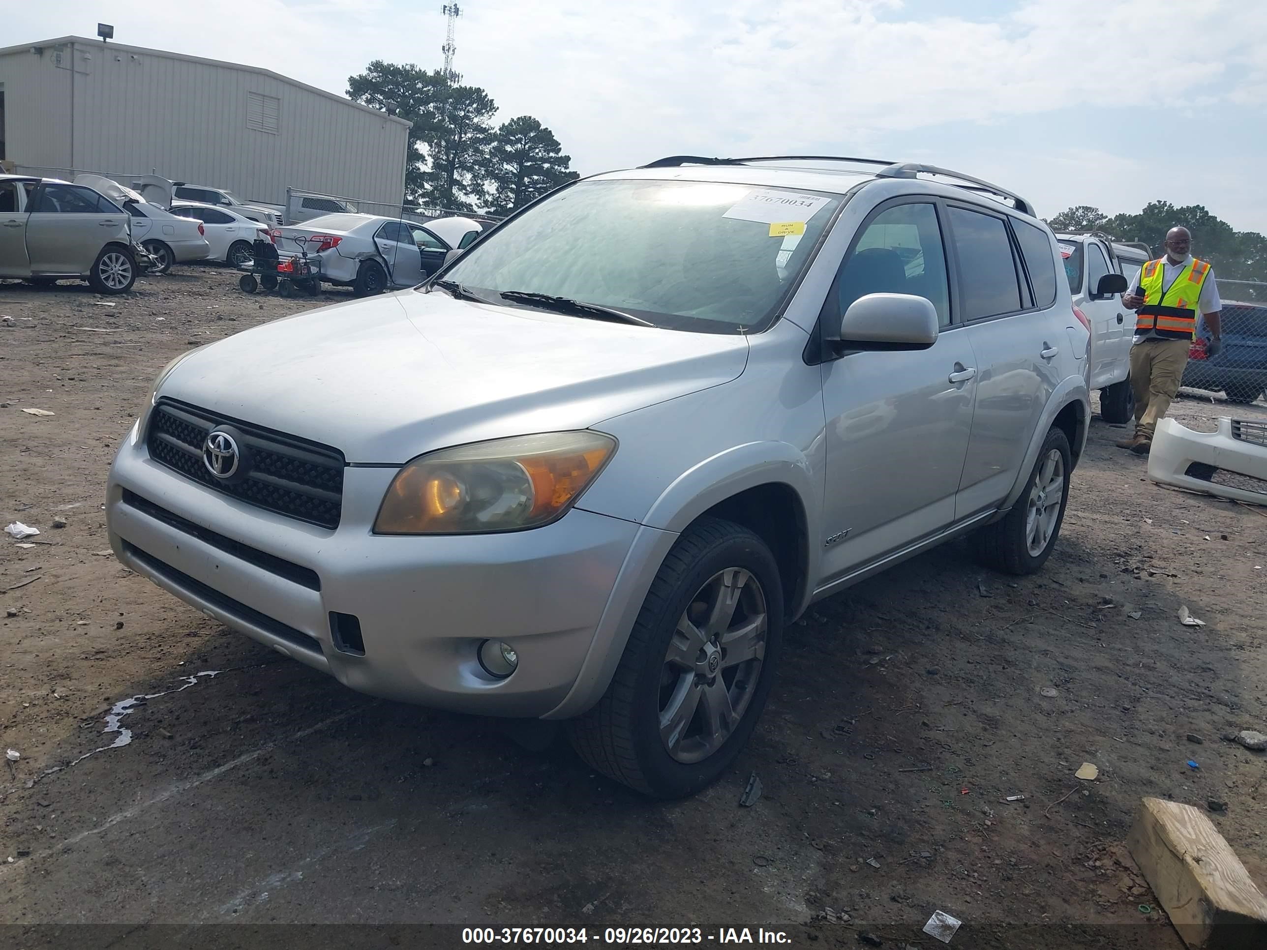 Photo 1 VIN: JTMZD32V486080935 - TOYOTA RAV 4 