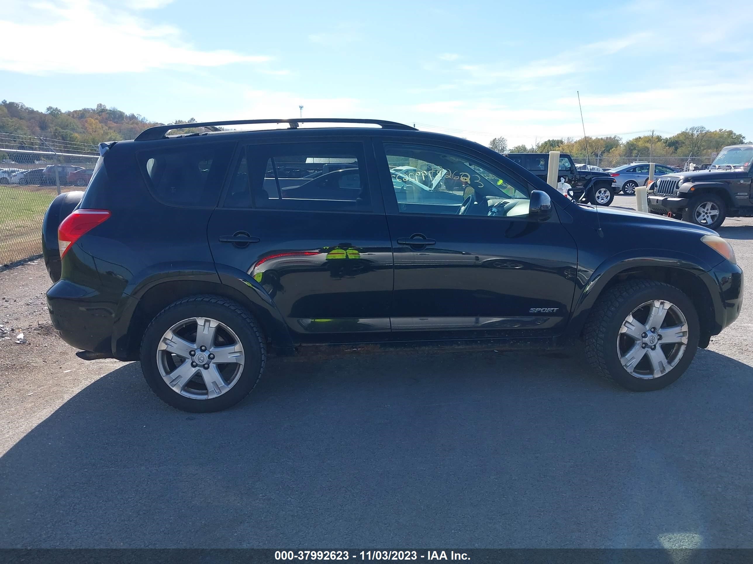 Photo 12 VIN: JTMZD32V576028616 - TOYOTA RAV 4 