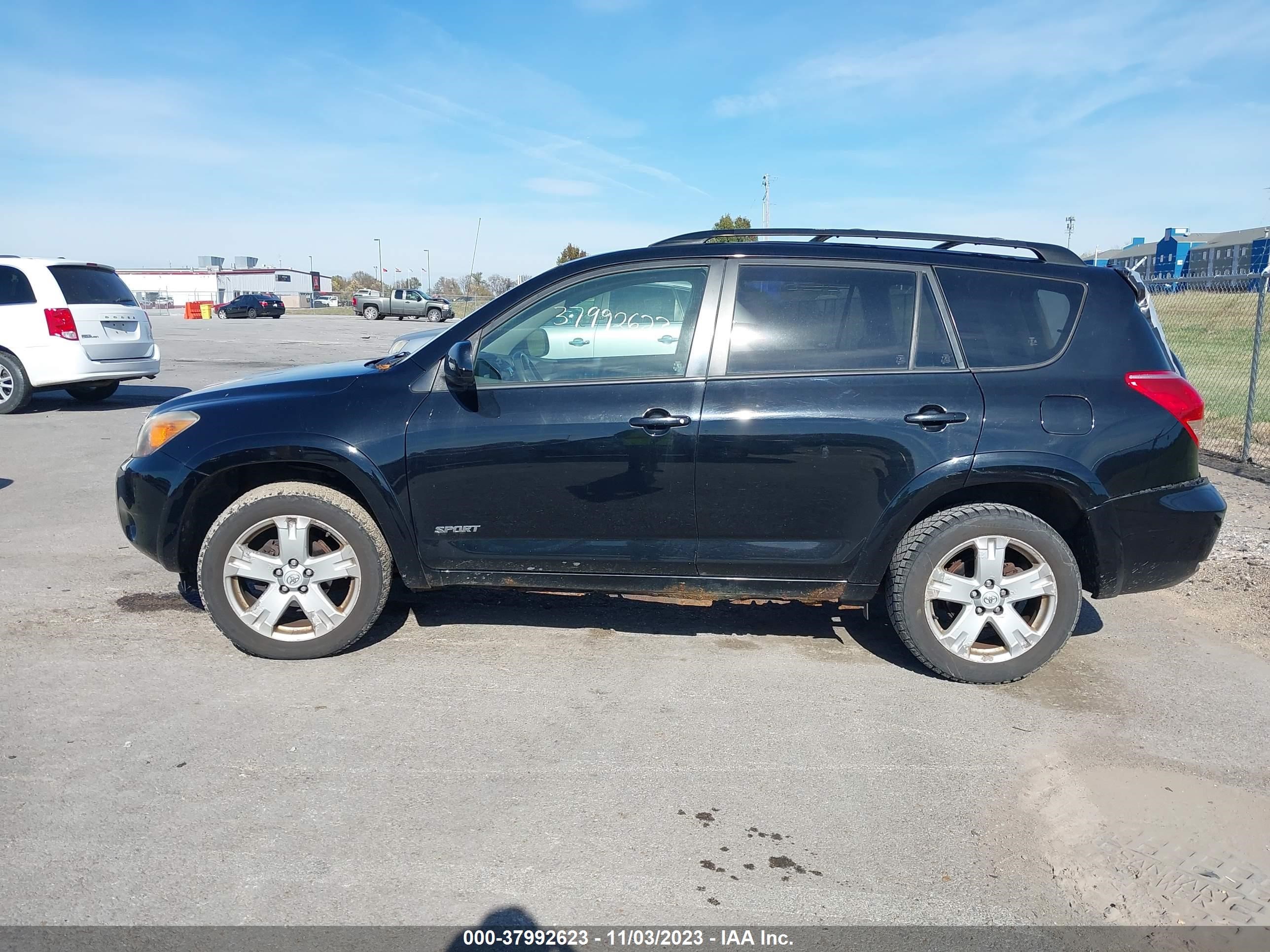 Photo 13 VIN: JTMZD32V576028616 - TOYOTA RAV 4 