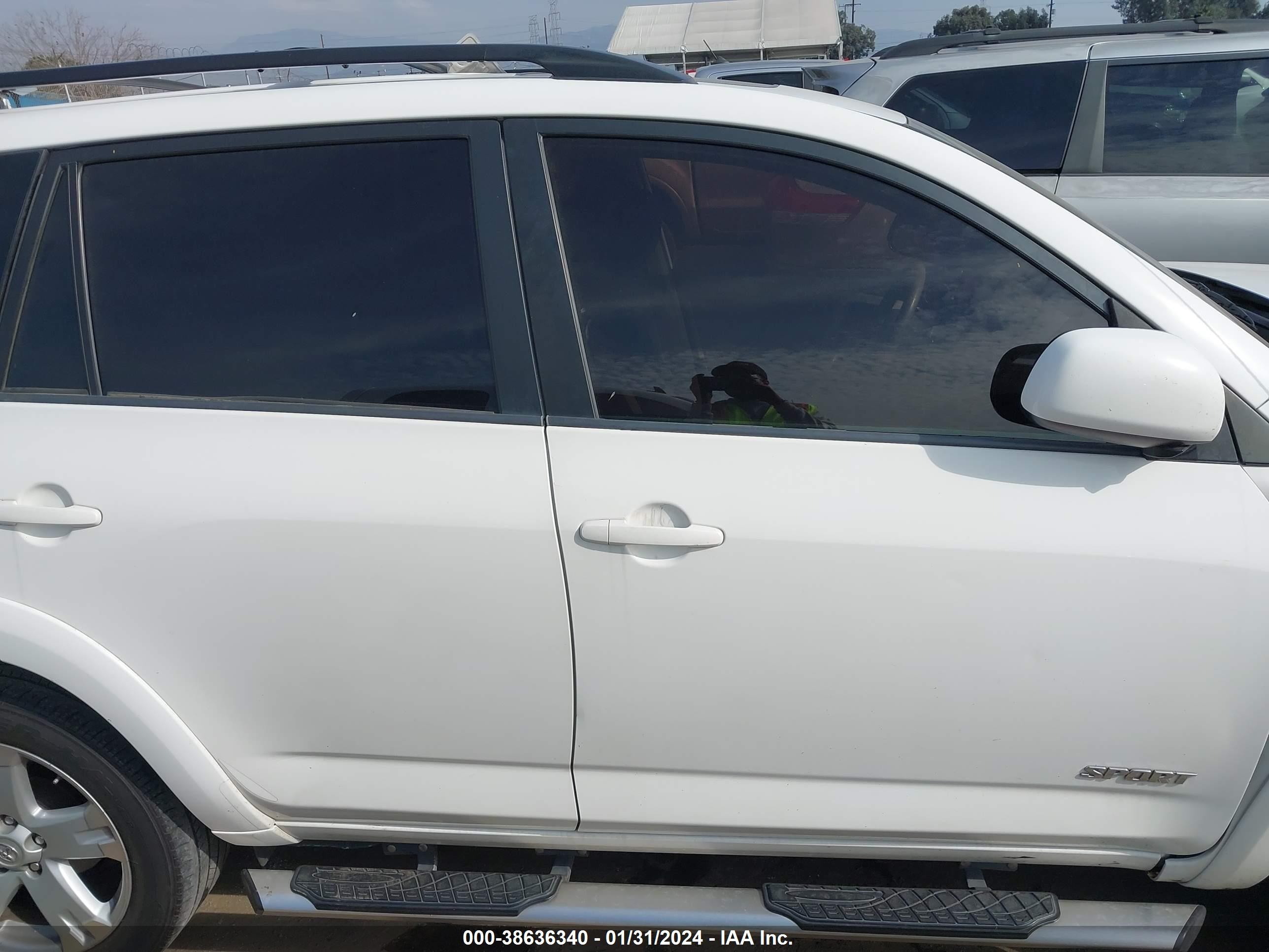 Photo 12 VIN: JTMZD32V675056222 - TOYOTA RAV 4 