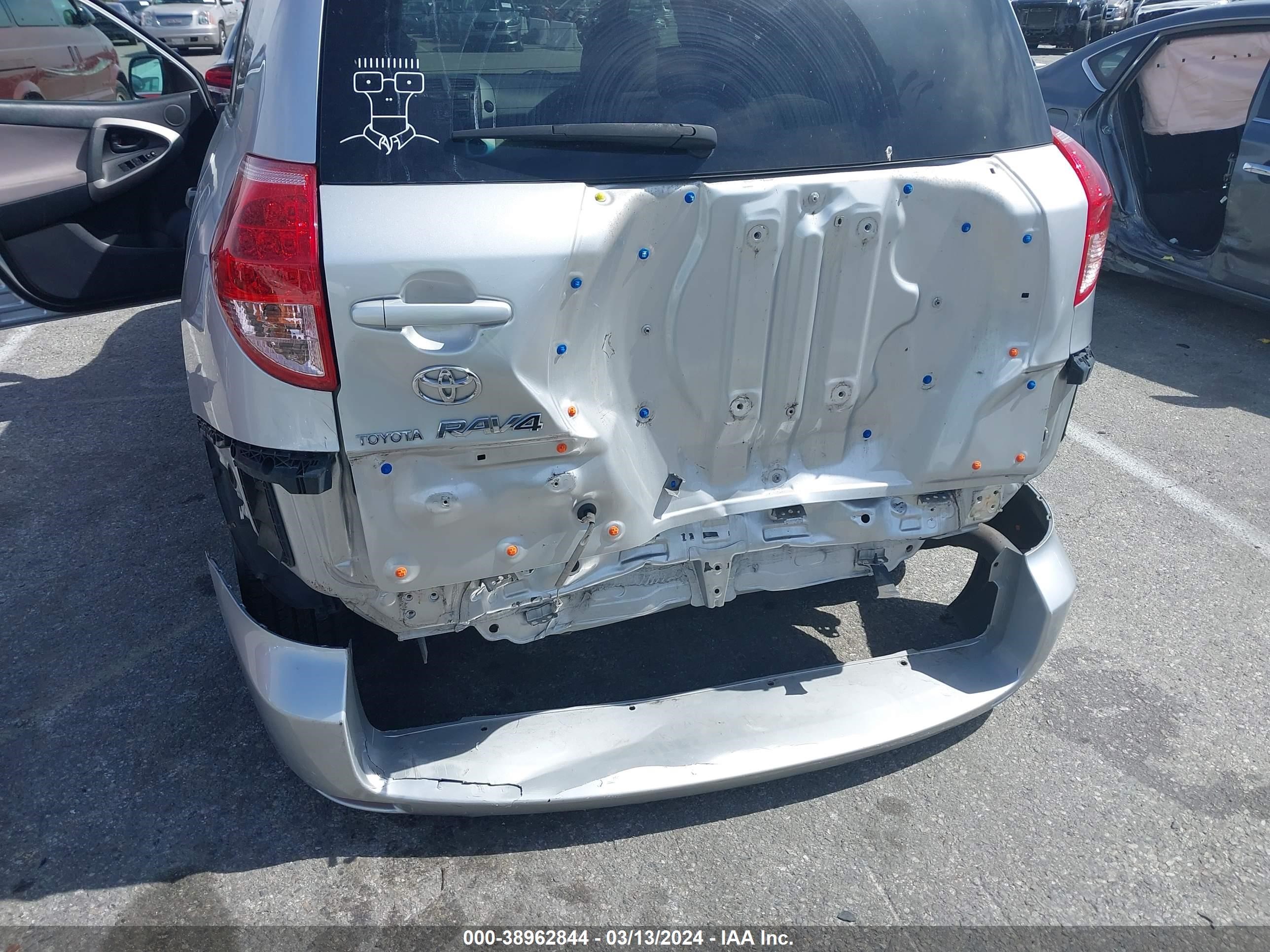 Photo 5 VIN: JTMZD33V065006168 - TOYOTA RAV 4 