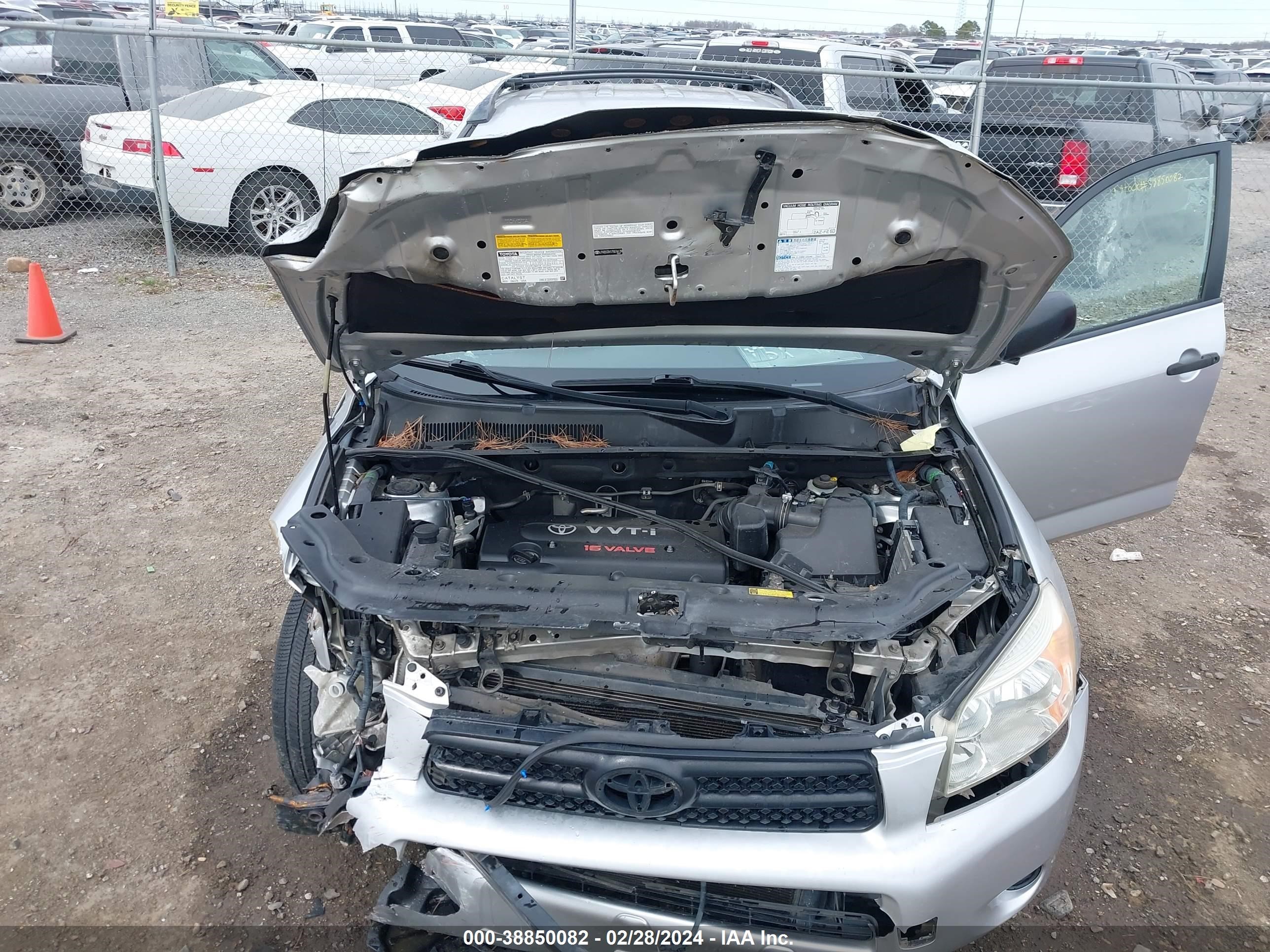 Photo 9 VIN: JTMZD33V075076139 - TOYOTA RAV 4 