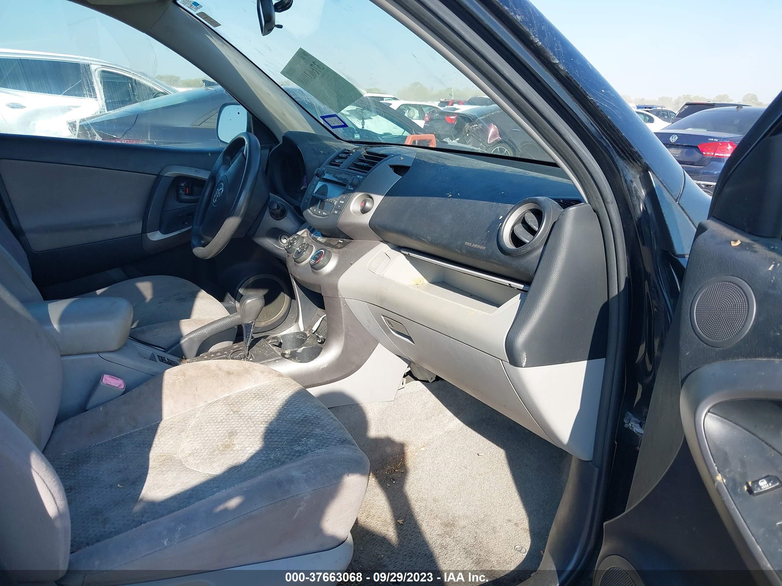 Photo 4 VIN: JTMZD33V276034050 - TOYOTA RAV 4 