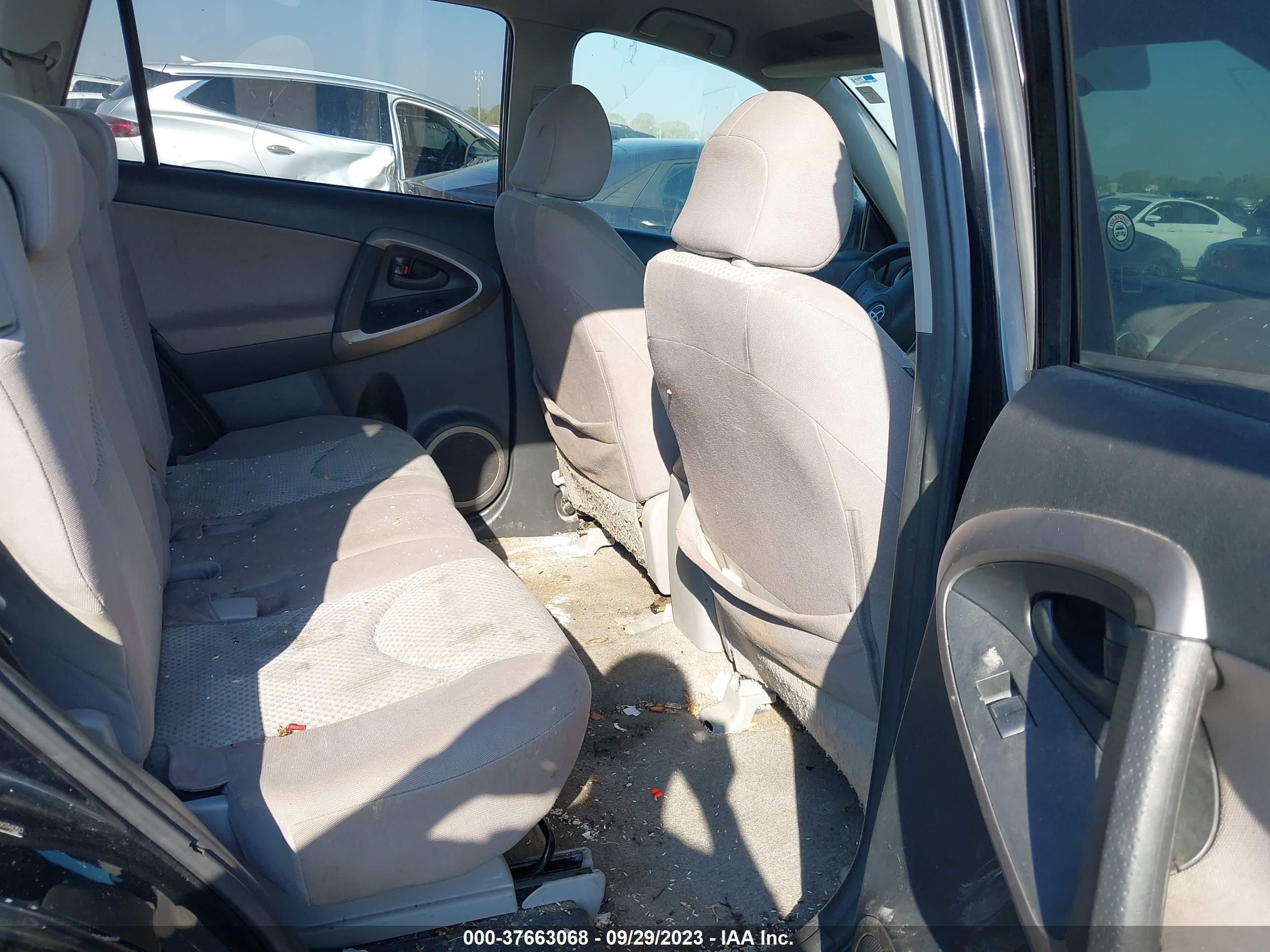 Photo 7 VIN: JTMZD33V276034050 - TOYOTA RAV 4 