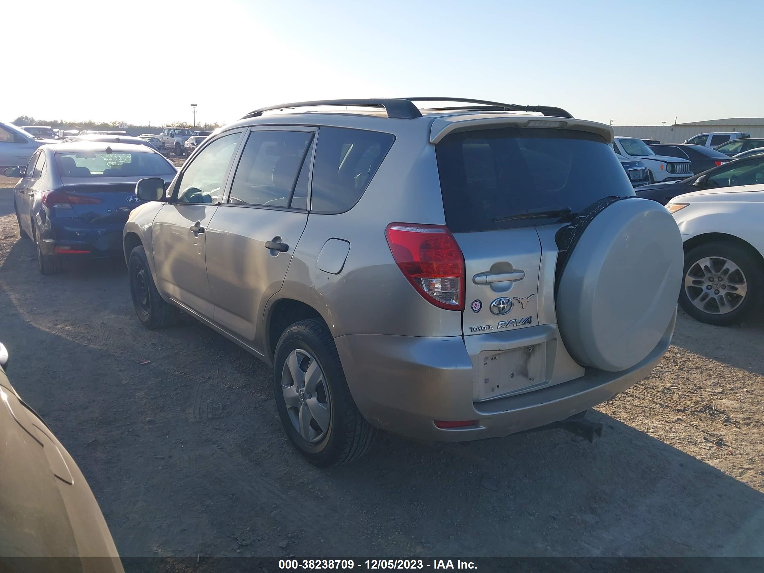 Photo 2 VIN: JTMZD33V276037062 - TOYOTA RAV 4 