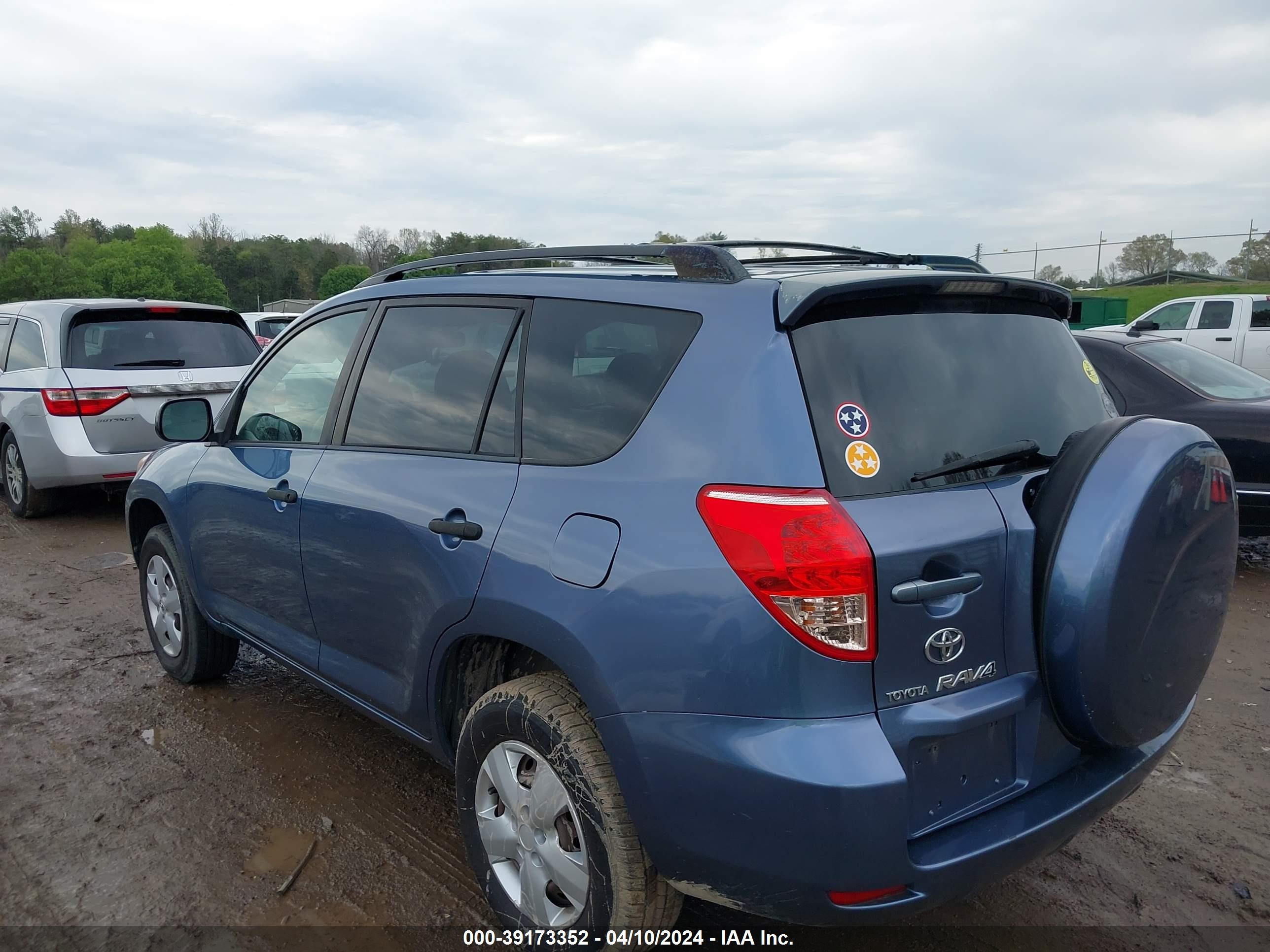 Photo 2 VIN: JTMZD33V686058658 - TOYOTA RAV 4 