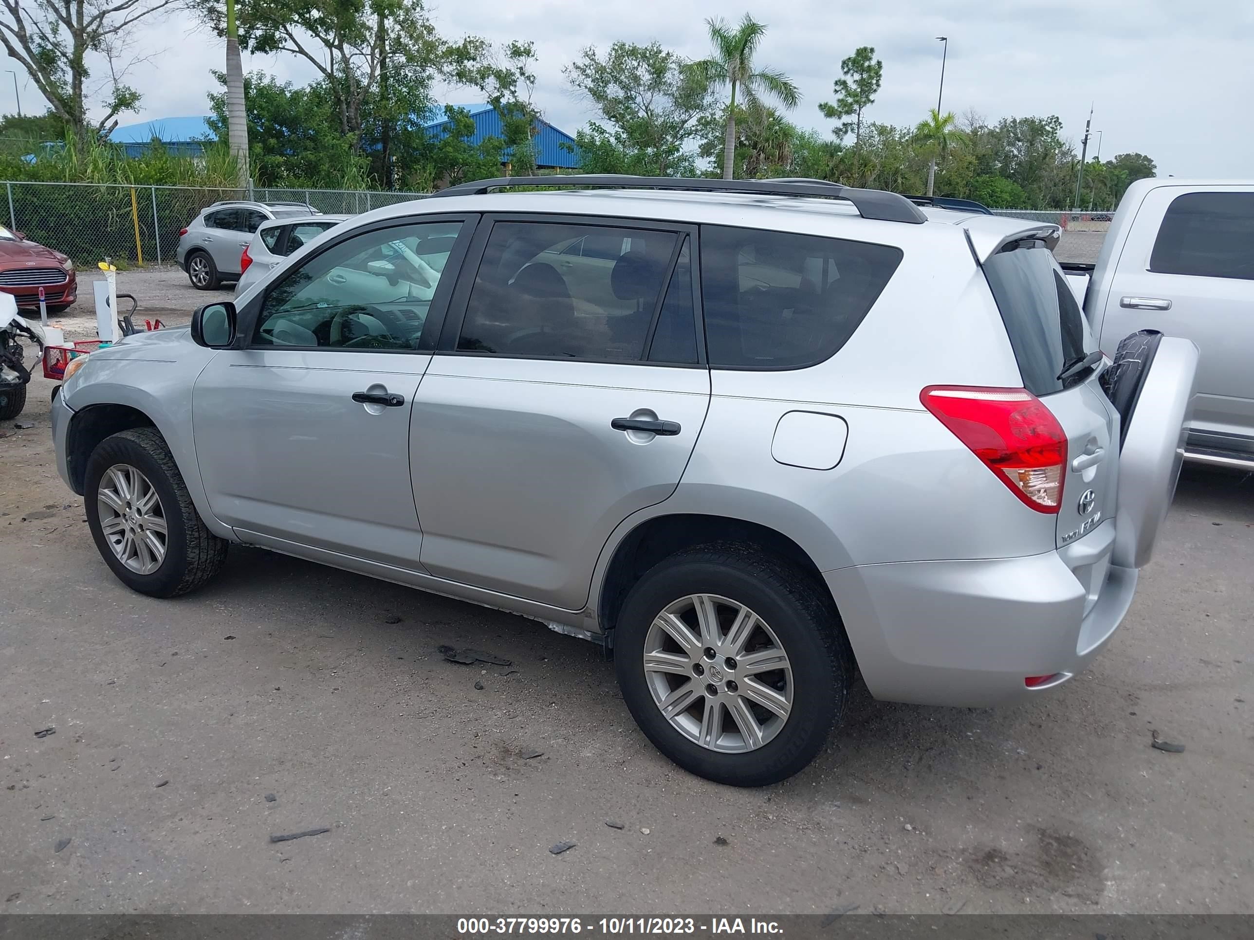 Photo 13 VIN: JTMZD33V765016664 - TOYOTA RAV 4 