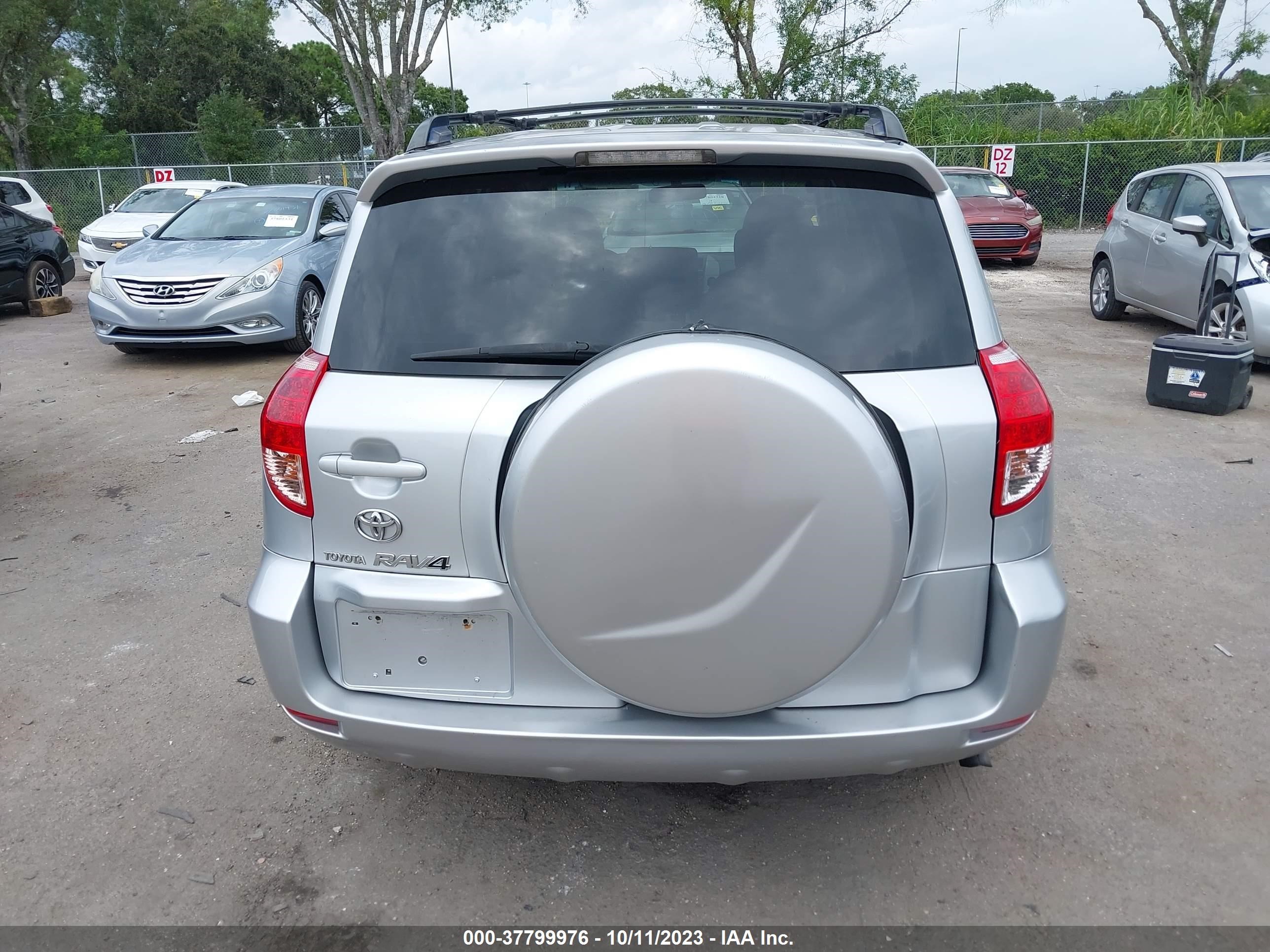 Photo 15 VIN: JTMZD33V765016664 - TOYOTA RAV 4 