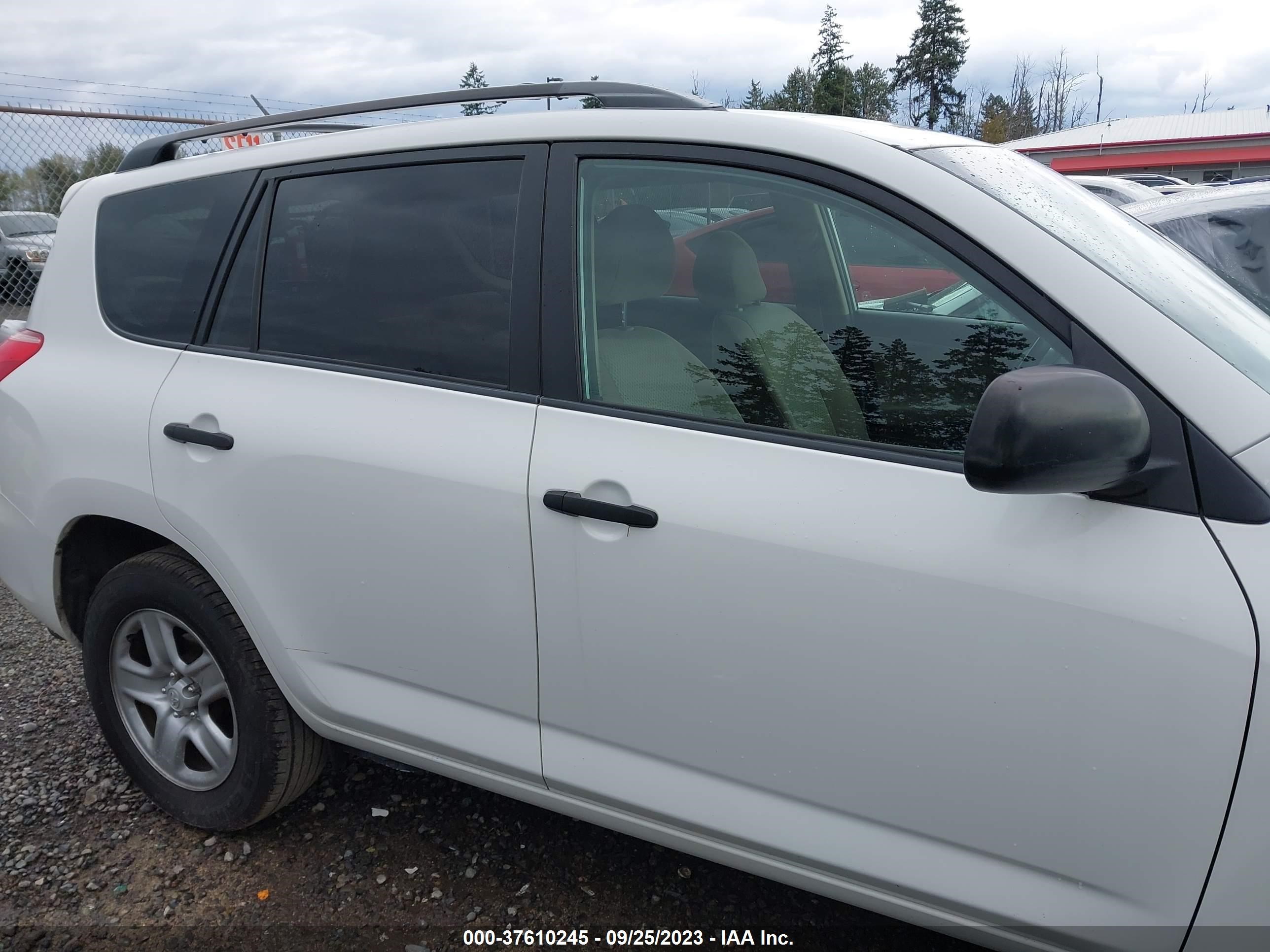 Photo 12 VIN: JTMZD33V765032041 - TOYOTA RAV 4 