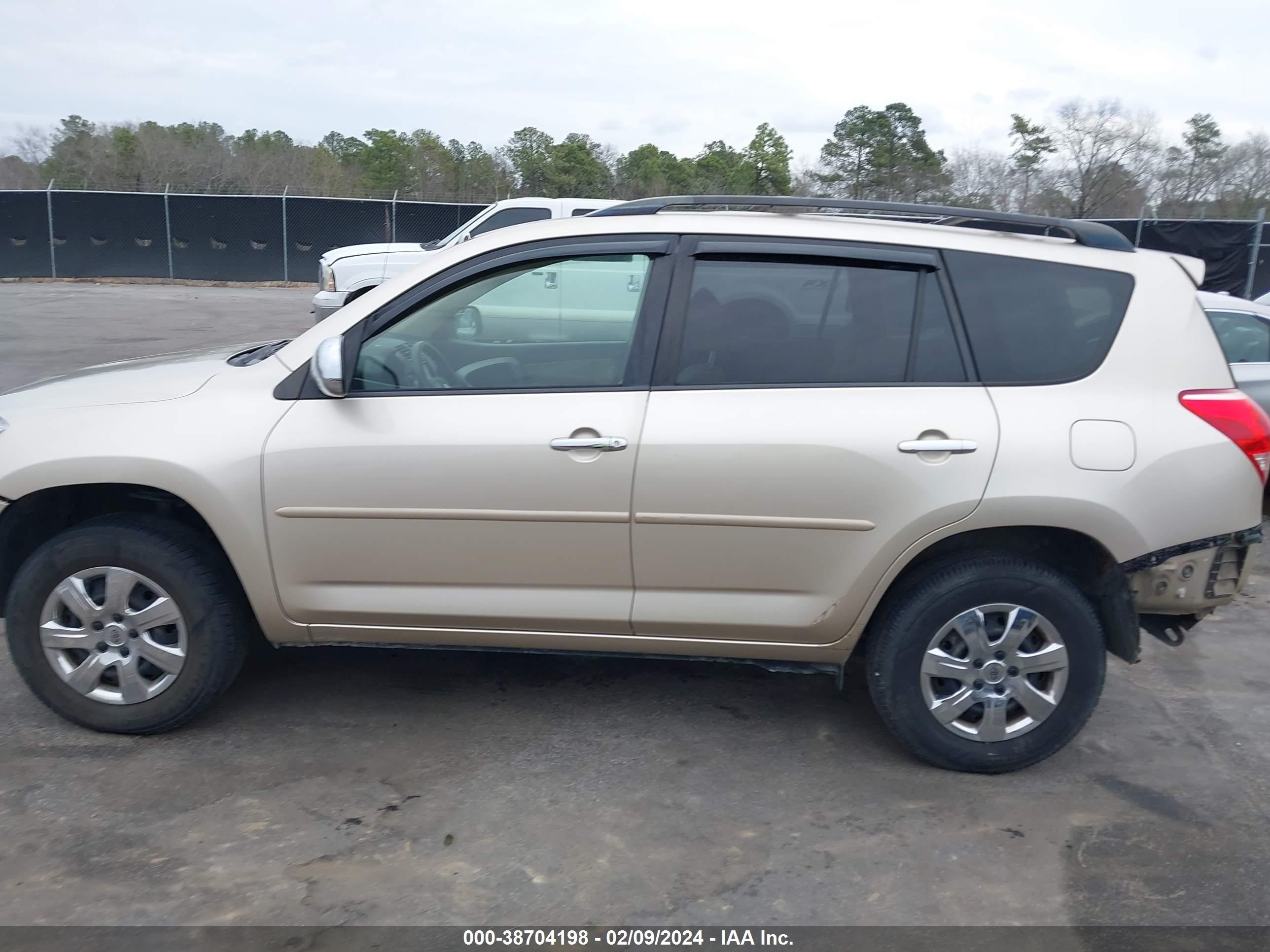 Photo 14 VIN: JTMZD33V975075281 - TOYOTA RAV 4 