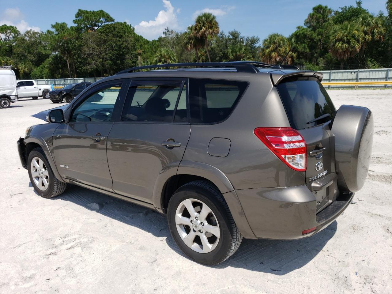 Photo 1 VIN: JTMZF31V29D010617 - TOYOTA RAV 4 