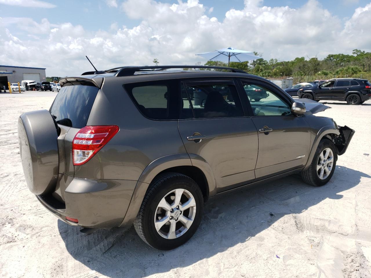 Photo 2 VIN: JTMZF31V29D010617 - TOYOTA RAV 4 