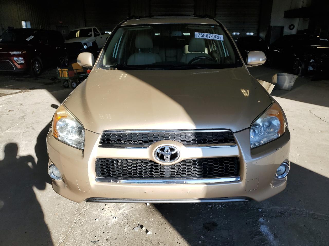 Photo 4 VIN: JTMZF31V695012526 - TOYOTA RAV 4 