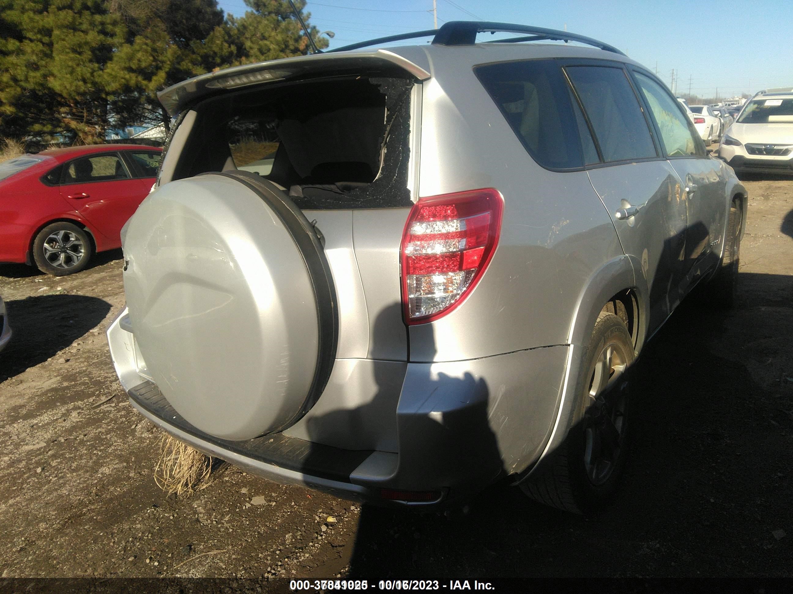 Photo 3 VIN: JTMZF32V295007340 - TOYOTA RAV 4 