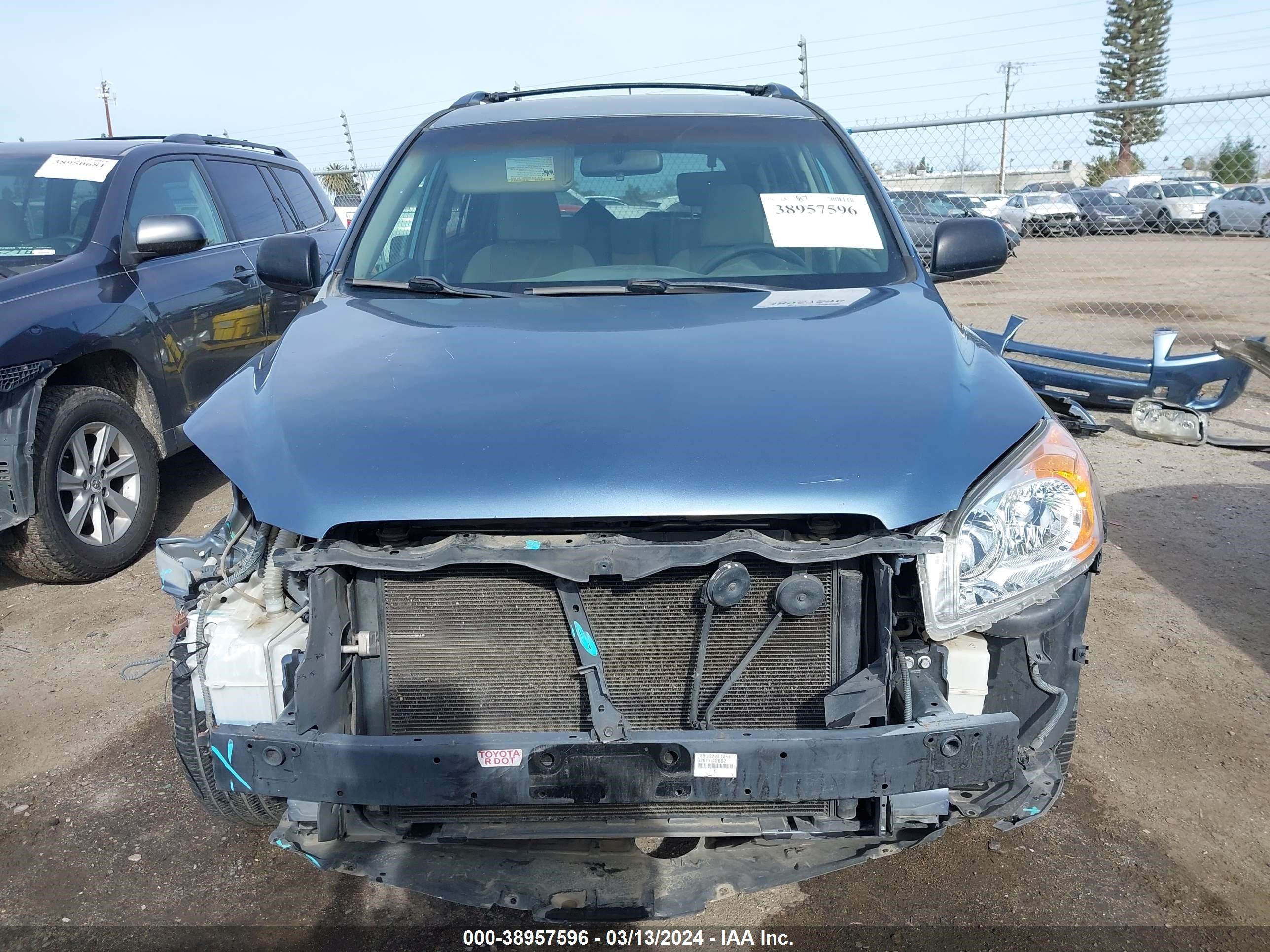 Photo 12 VIN: JTMZF33V09D001279 - TOYOTA RAV 4 