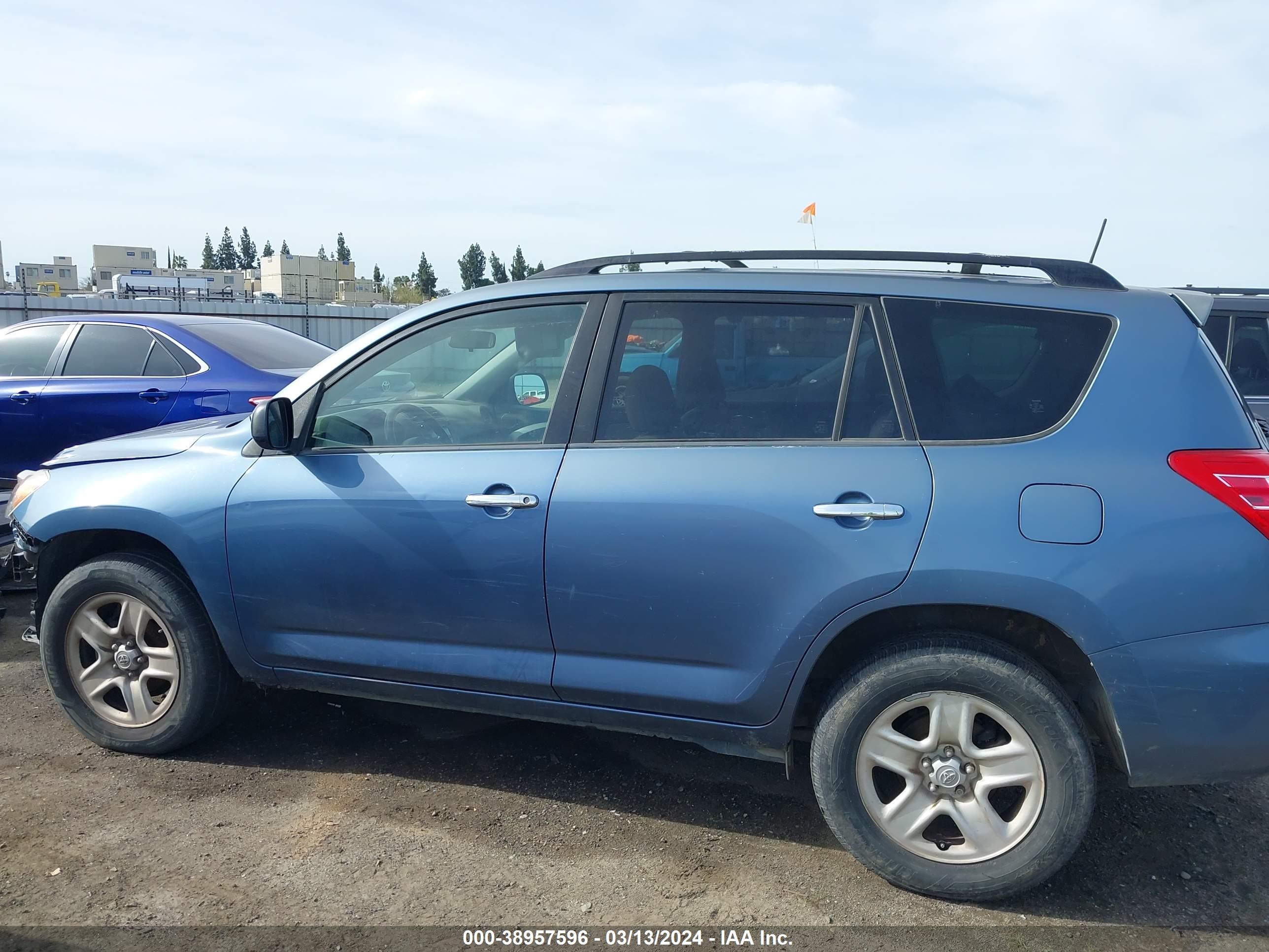 Photo 14 VIN: JTMZF33V09D001279 - TOYOTA RAV 4 